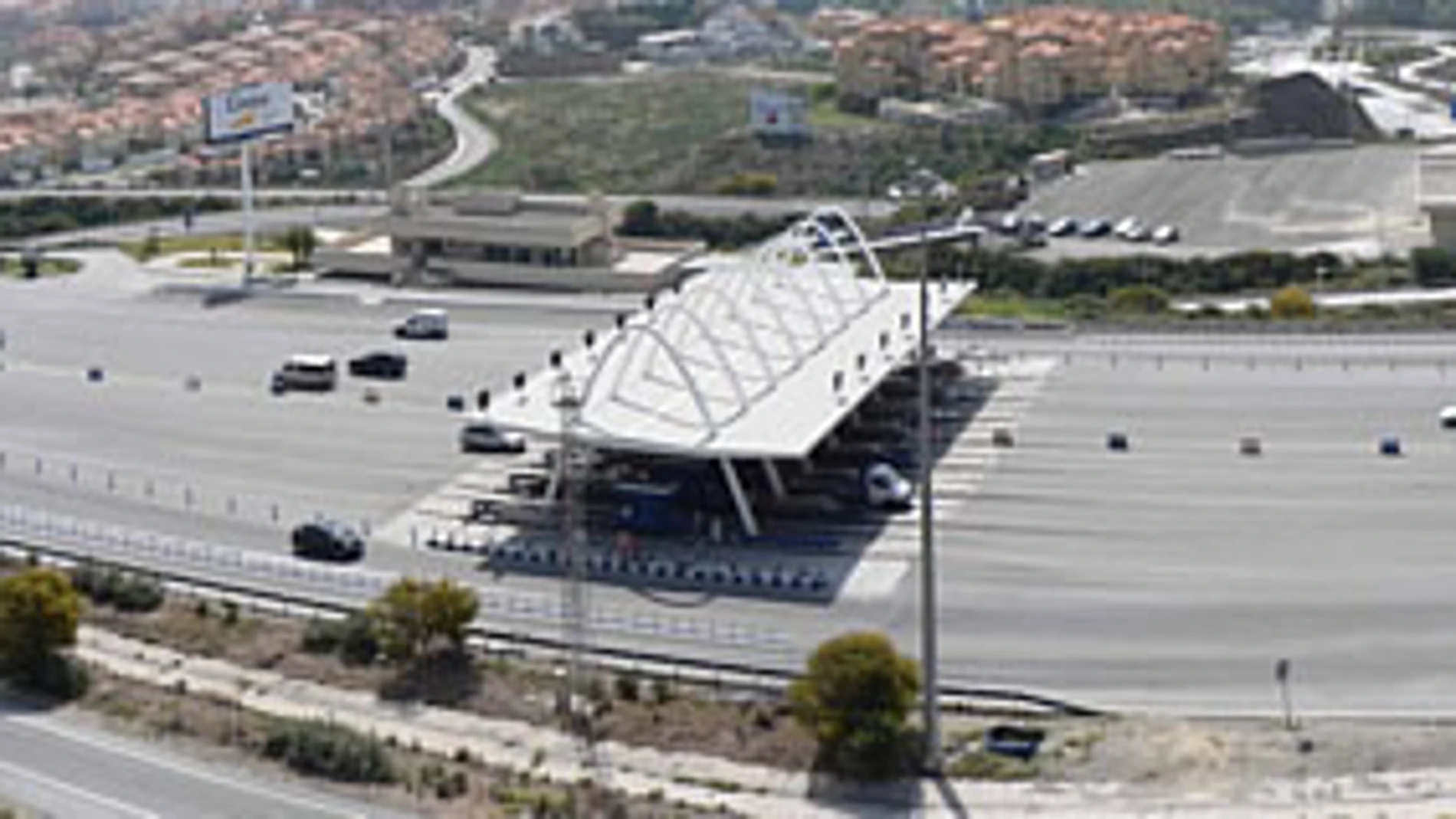 Estación de peaje en la autopista entre Málaga y Estepona