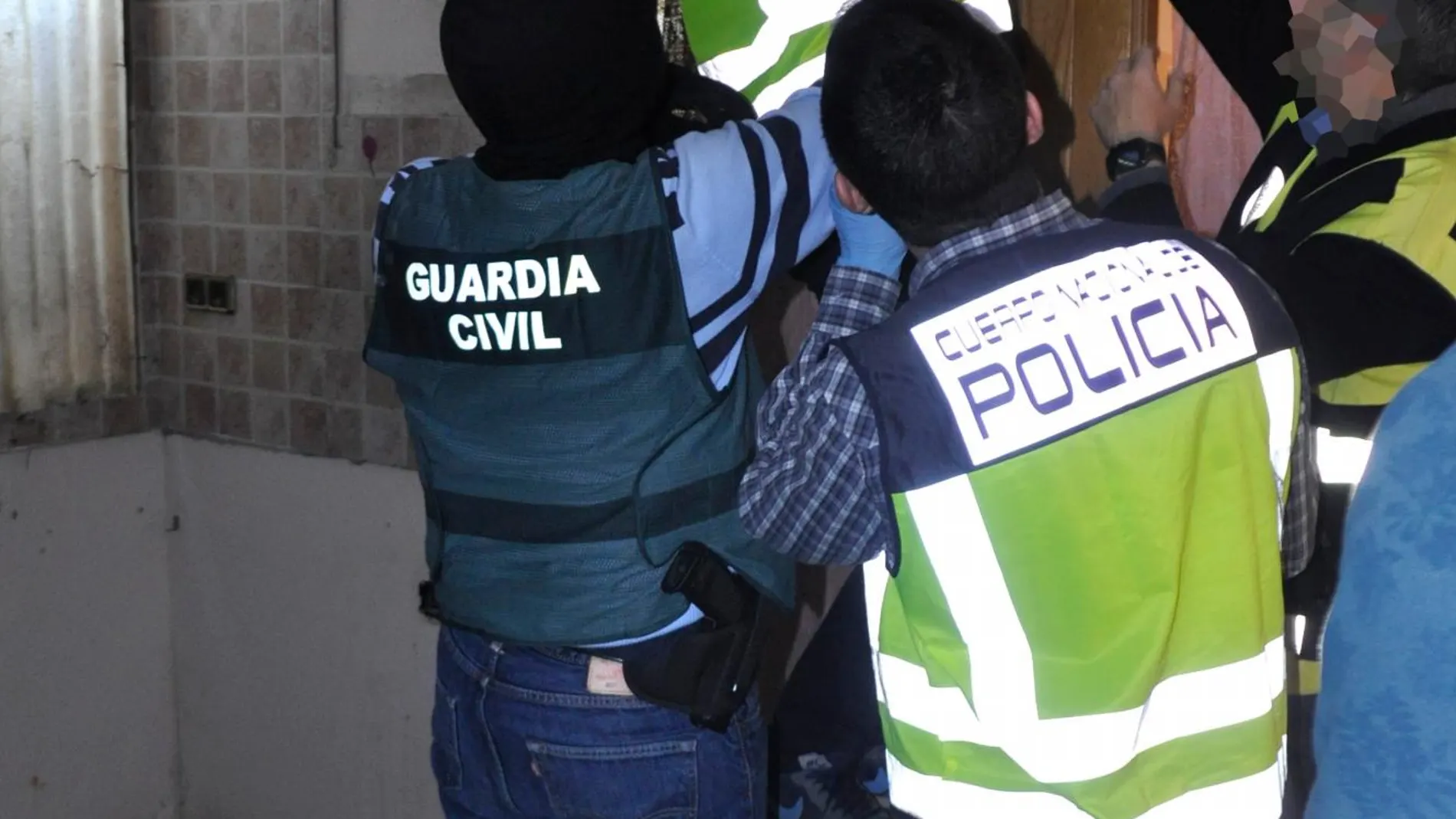 Cae una banda criminal que atracaba comercios a punta de pistola en Murcia