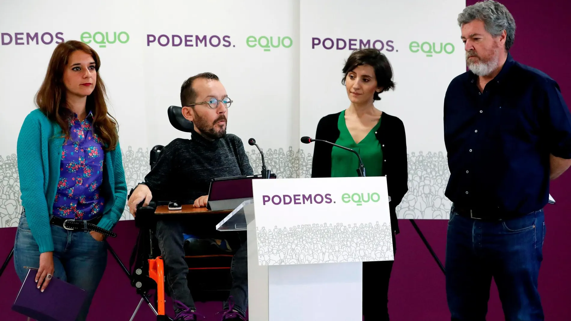 Pablo Echenique, Noelia Vera, Beatriz del Hoyo y Juantxo Lopez Uralde, en rueda de prensa en la sede de Podemos