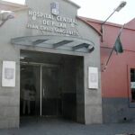 Fachada del hospital de Buenos Aires donde el albañil de 34 años perdió la vida