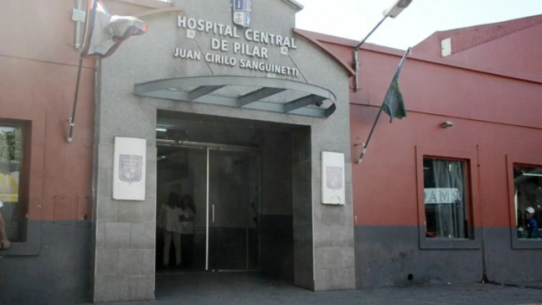 Fachada del hospital de Buenos Aires donde el albañil de 34 años perdió la vida