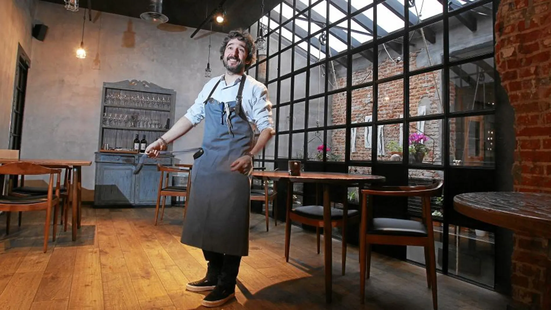 Diego Guerrero, en su restaurante de la calle Regueros