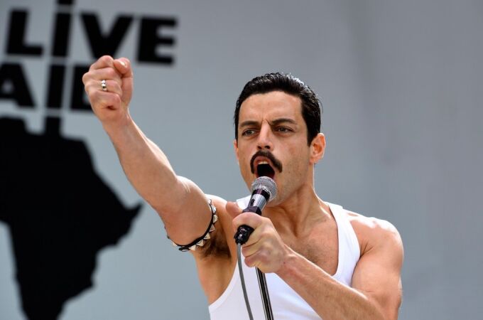 Rami Malek en el papel de Freddie Mercury
