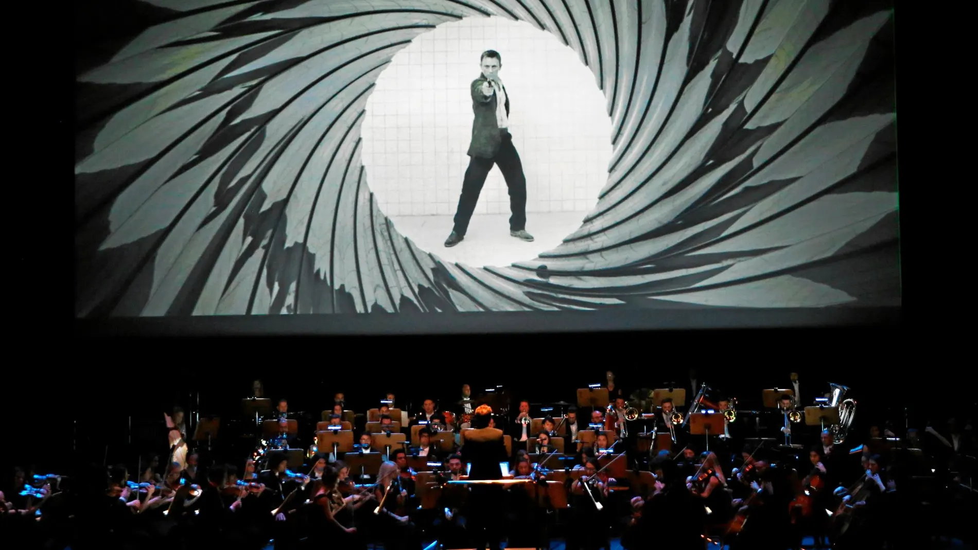 James Bond seduce aún más con su banda sonora en directo