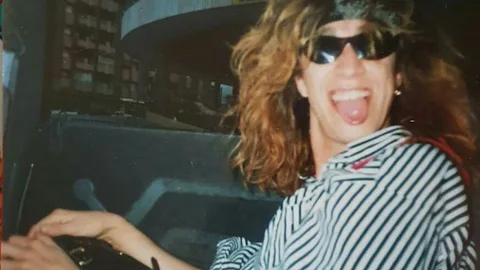 Muere apaleado el travesti pionero de la lucha gay