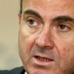 CE prevé publicar hoy el informe de la segunda revisión del programa de ayuda a la banca española y éste "pone de manifiesto que se está haciendo un esfuerzo muy importante en el cumplimiento"del plan, dijo De Guindos.