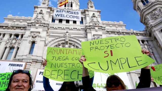 Los cooperativistas del Residencial Metropolitan llevaron su protesta a las puertas del Ayuntamiento de la capital, el pasado 16 de junio