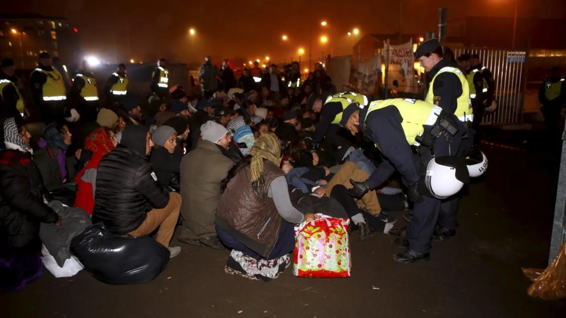 La Policía sueca desaoja un campamento ilegal de gitanos en Malmö