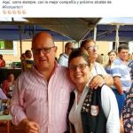 Publicación de la foto de Marité García junto al ex alcalde del PP, Ángel Cuadrado en Facebook