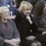 Aguirre y Carmena, juntas en el día de la Almudena