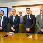 El rector de la Universidad de Salamanca, Ricardo Rivero, presenta la colaboración científica entra la Usal y la multinacional danesa Oticon Medical