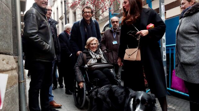 Carmena se rompió el tobillo la noche de su alianza con Errejón cuando “llevaba unas empanadillas”