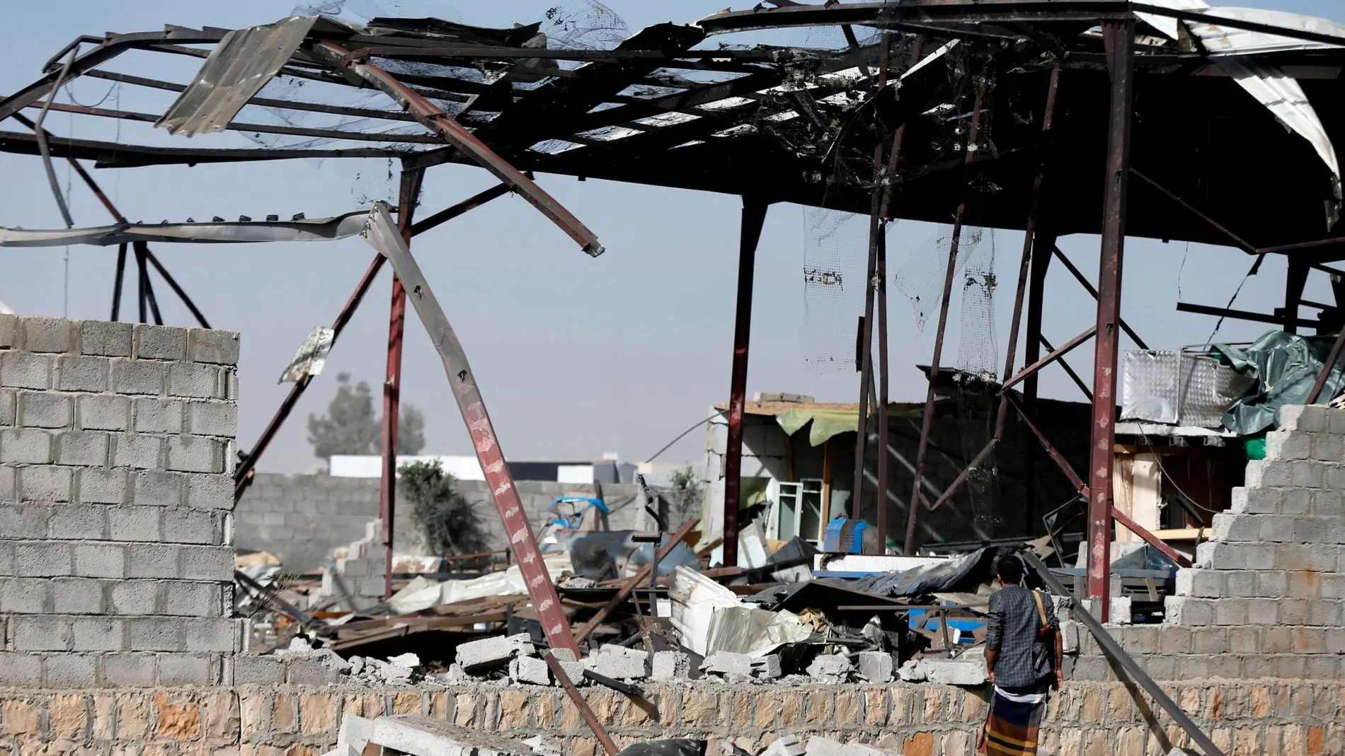 Una fábrica hutí atacada por milicias del ejército saudí