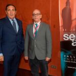 El consejero Sáez Aguado y Pablo Valdés, presidente de Seram, en la segunda jornada de este congreso de Radiología Médica