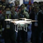 Imagen de un dron durante el CES International en Las Vegas.