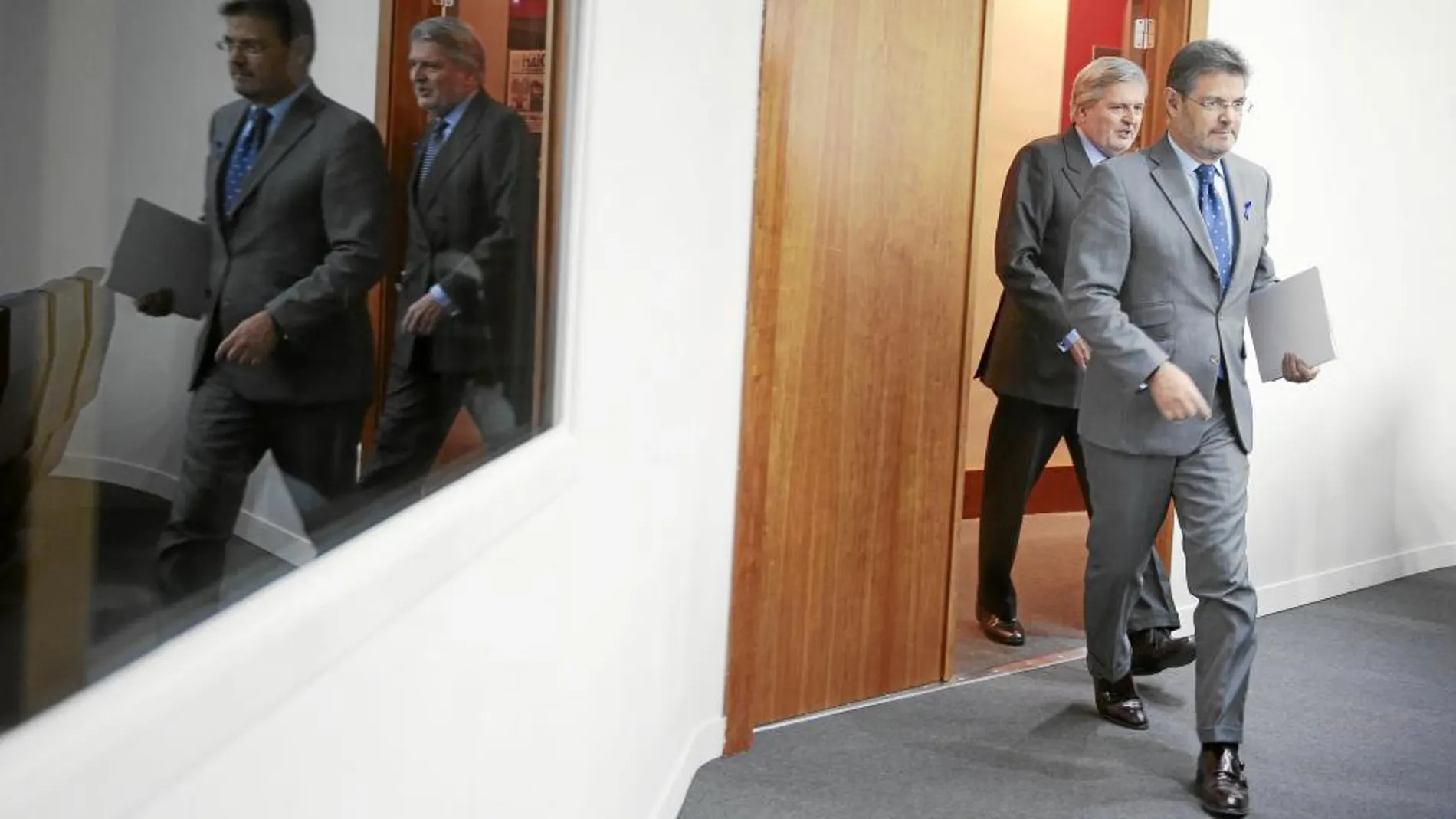 El ministro de Justicia, Rafael Catalá, ayer tras el consejo de Ministros en el Palacio de la Moncloa