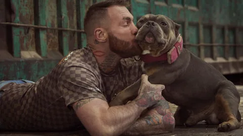 Cuatro estrena ‘A cara de perro’, su nuevo programa con ‘El Rey Chatarrero’
