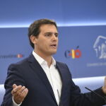 Rivera «planta» a Casado hoy en el Congreso