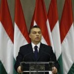 Bruselas para los pies a Orban
