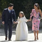 Bustamante y Paula Echevarría durante la comunión de su hija Daniela