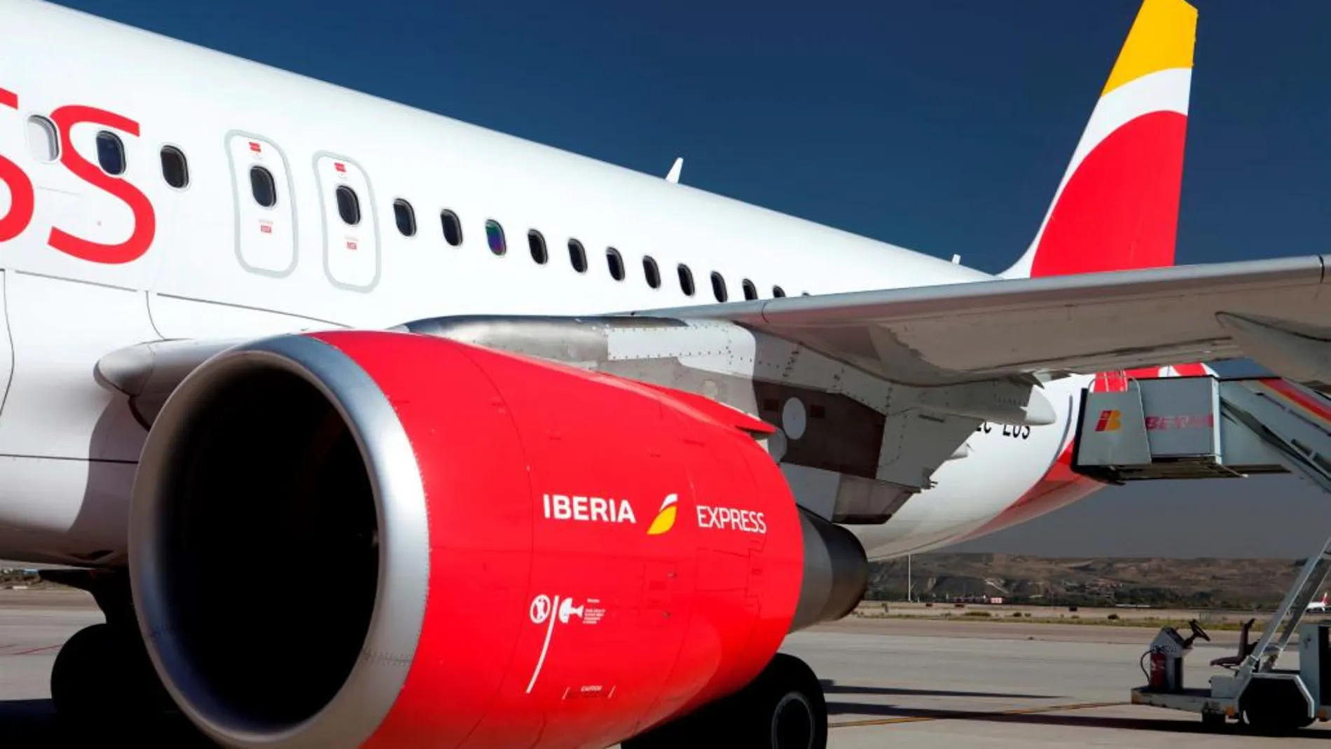 Iberia Express volará a Burdeos y Cork el próximo verano