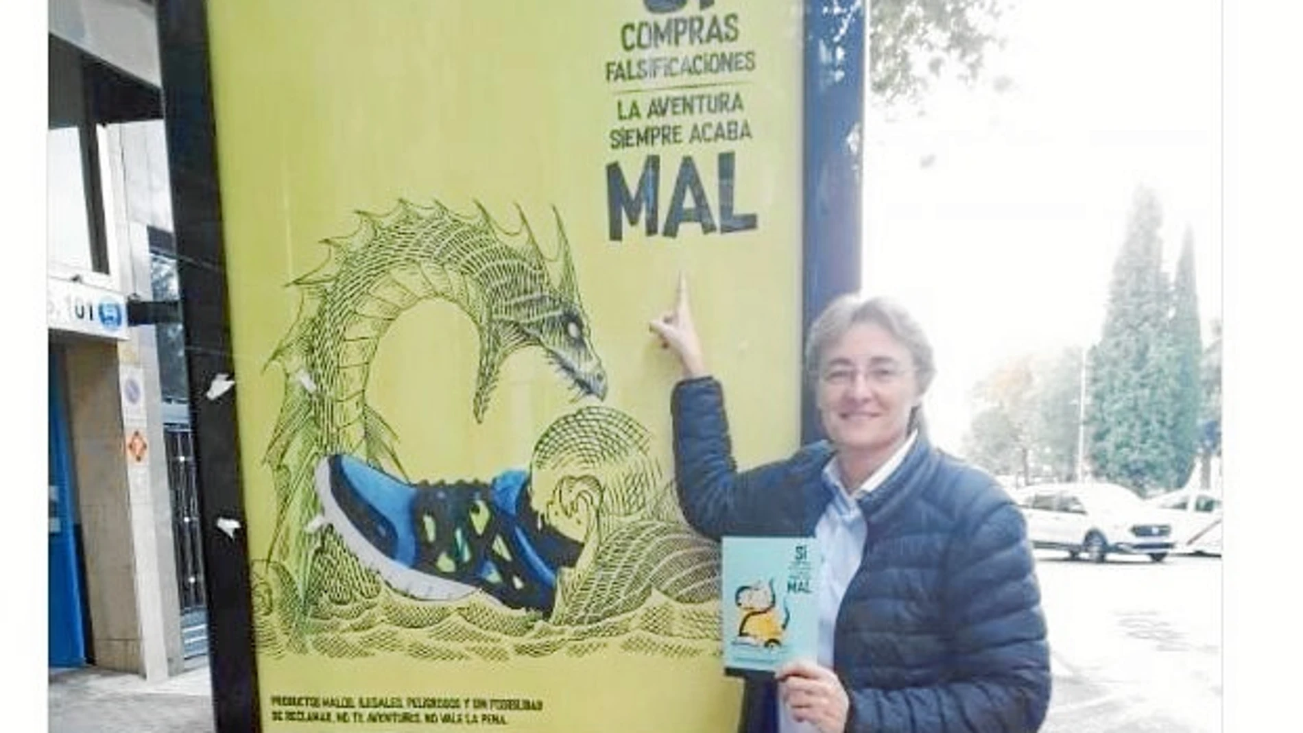Desde Ganemos no dudaron en criticar el «Carmenazo» de la alcaldesa con Más Madrid, usando para ello la campaña contra la venta de productos falsificados del Ayuntamiento –que señala la concejala de Equidad, Marta Higueras, en la imagen–.