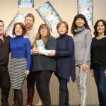 Los miembros de Teloncillo Teatro junto al resto de responsables del montaje y la concejala de Cultura y Turismo, Ana Redondo
