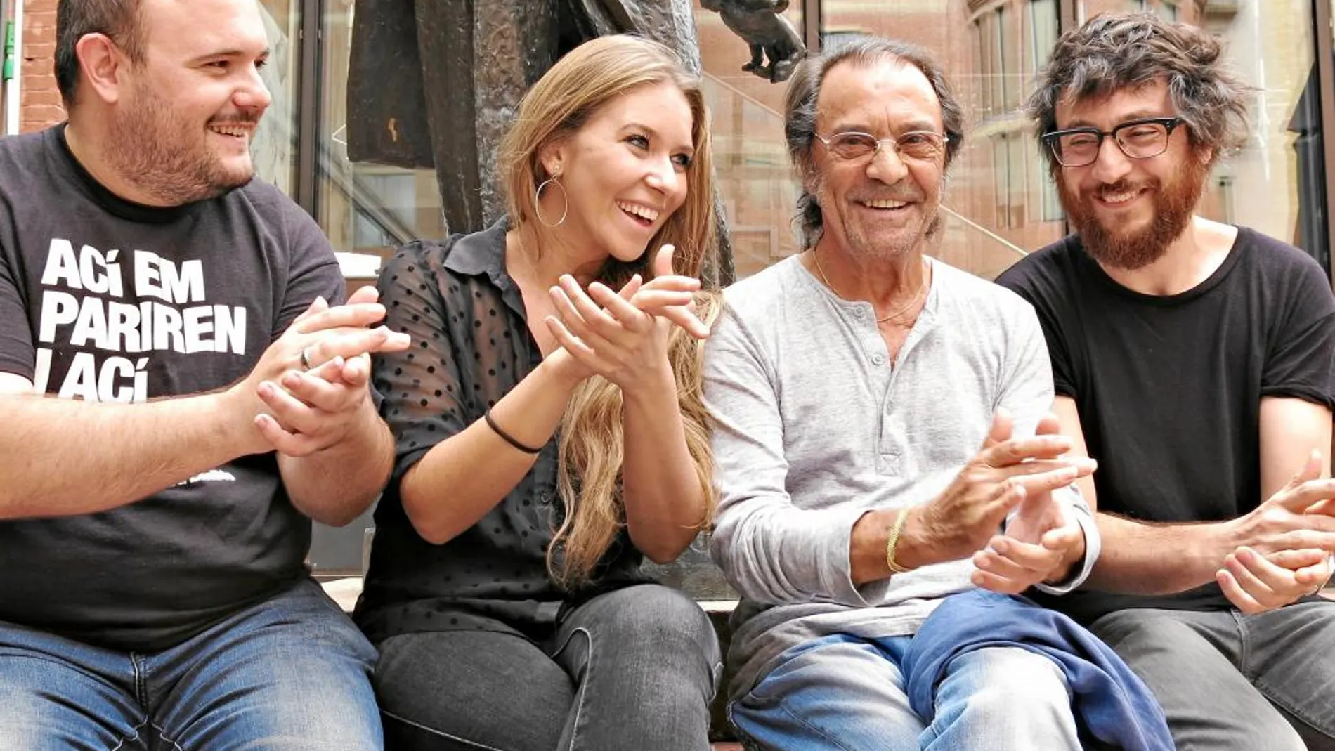 Rocío Márquez. Rodeada por su «All star formation», El Niño de Elche, Pepe Habichuela y Raül Fernández «Refree»