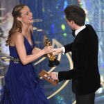 Brie Larson recoge su Oscar