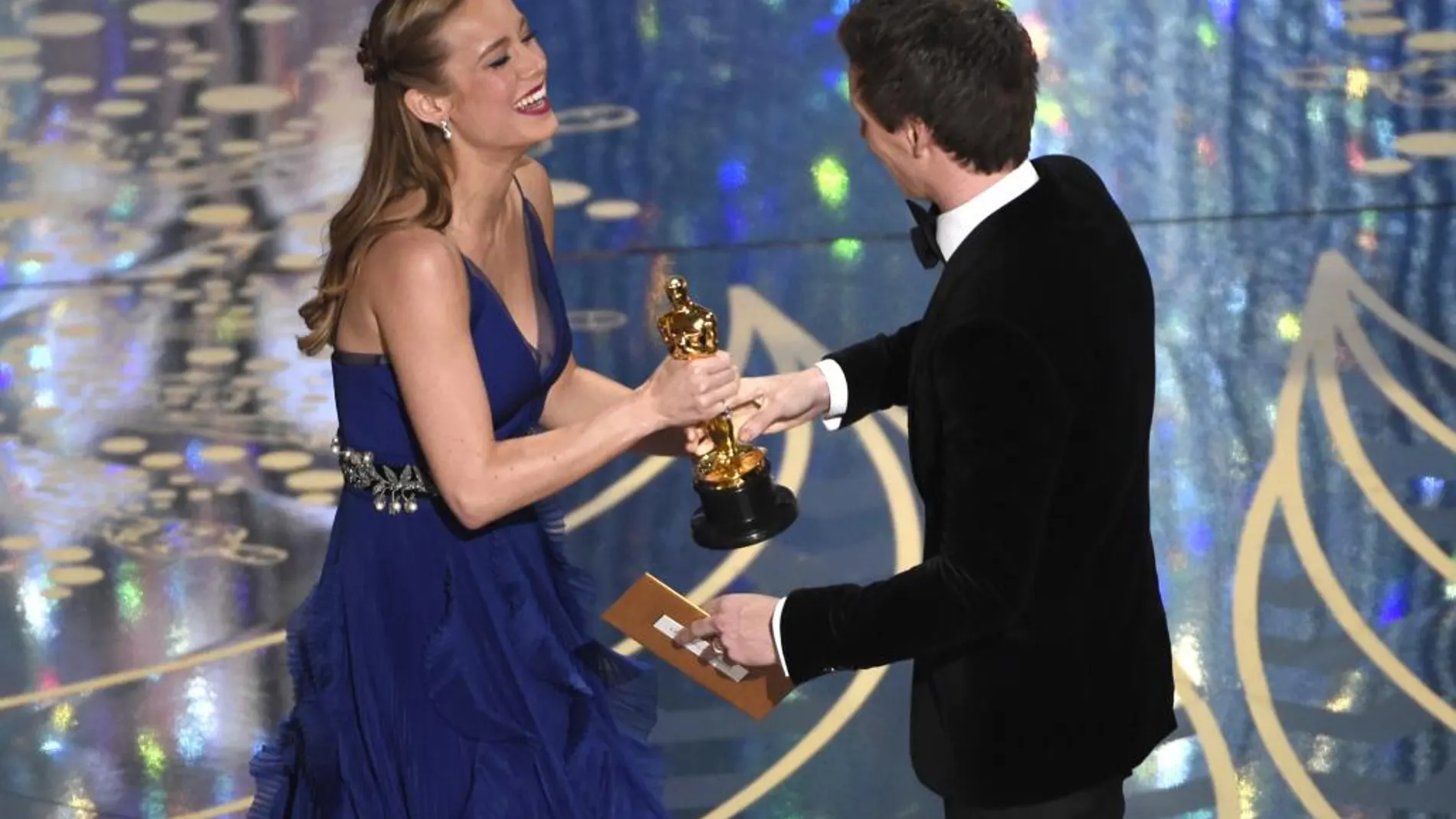 Brie Larson recoge su Oscar