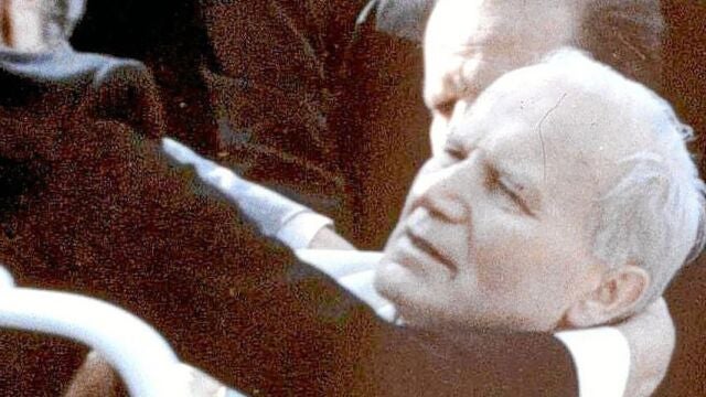 Juan Pablo II, instantes después del atentado que sufrió en el Vaticano el 13 de mayo de 1981