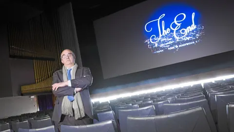 Eugenio es, hasta el próximo día 28, el encargado de salas de los Cines Palafox, ubicados en el número 16 de la calle Luchana