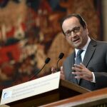 François Hollande pronuncia su discurso durante una ceremonia para conmemorar el 70º aniversario del Consejo Económico y Social de Francia (CES).