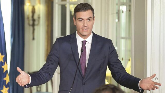 El presidente del Gobierno compareció ante los medios de comunicación en Nueva York y respaldó la continuidad de Dolores Delgado al frente del Ministerio de Justicia.