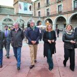 El ministro Méndez de Vigo y Pablo Casado junto a Alicia García, Mª José Salgueiro, García Cirac, y Rivas, en su visita a Ávila