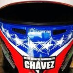 Detalle del casco de Pastor Maldonado en el que se despide de Hugo Chávez