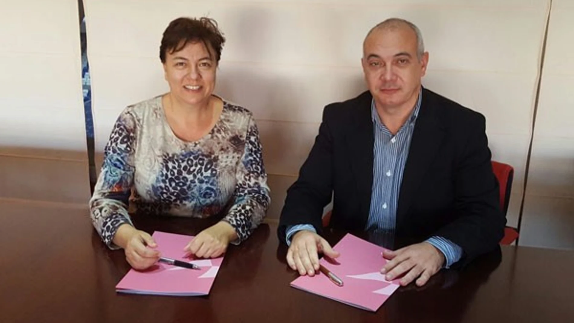 Susanna Moll y Francisco Sanz, presidente de la Fed. Balear de Pádel