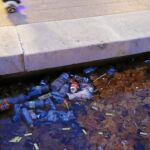 La plaza de Colón es una de las más afectadas, sus fuentes están llenas de suciedad