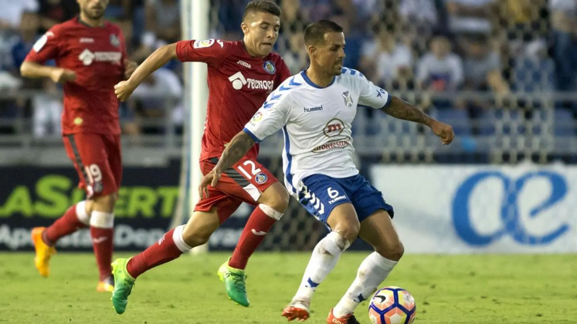 1-0. El Tenerife da el primer paso con un gol de Jorge