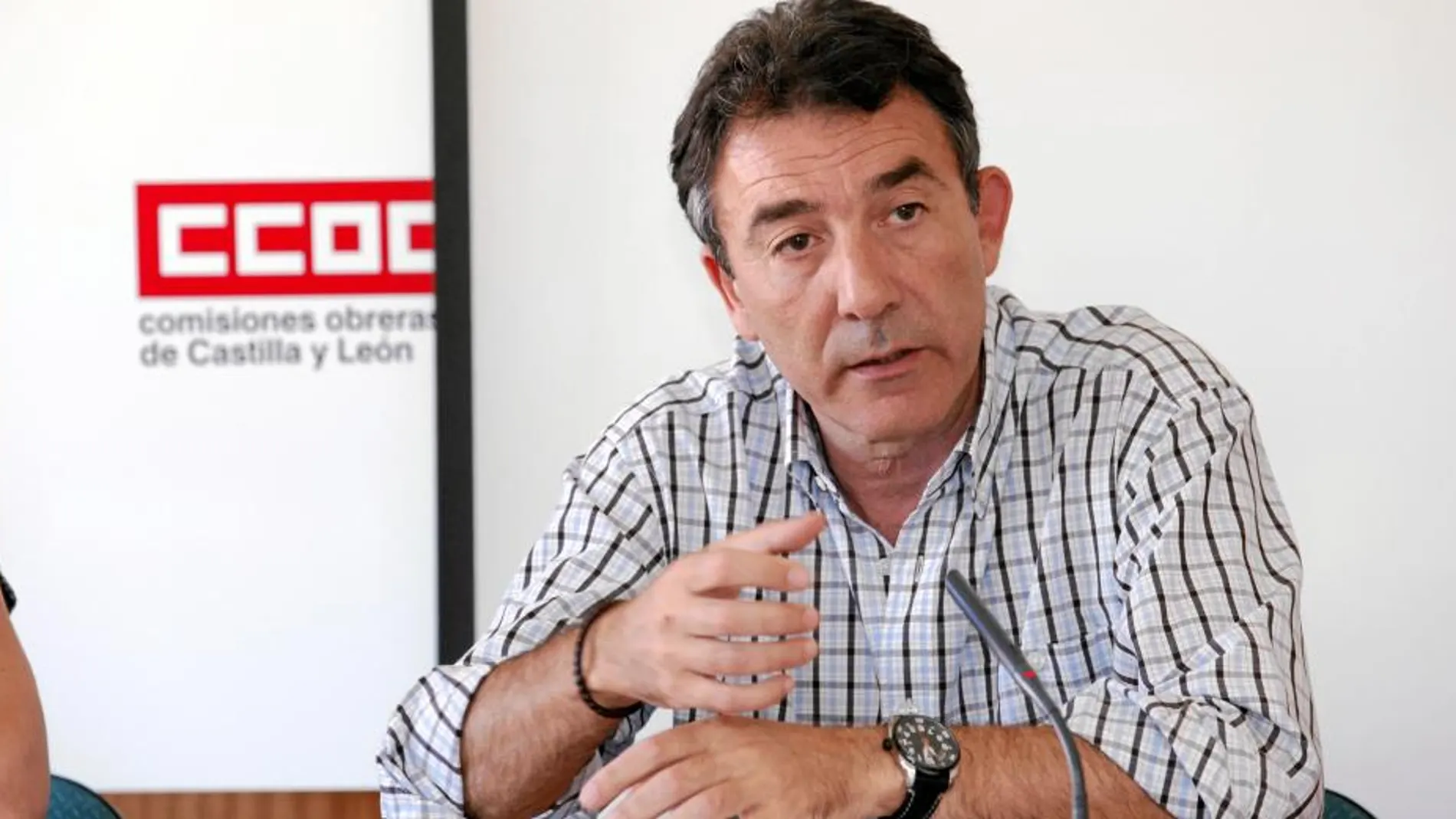 El secretario regional de Comisiones Obreras, Ángel Hernández