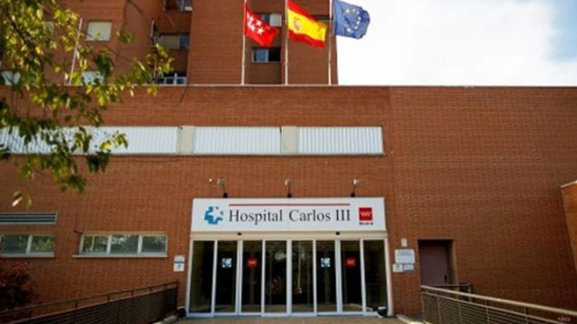 Hospital Carlos III, donde se encuentra ingresada la enfermera afectada por el virus