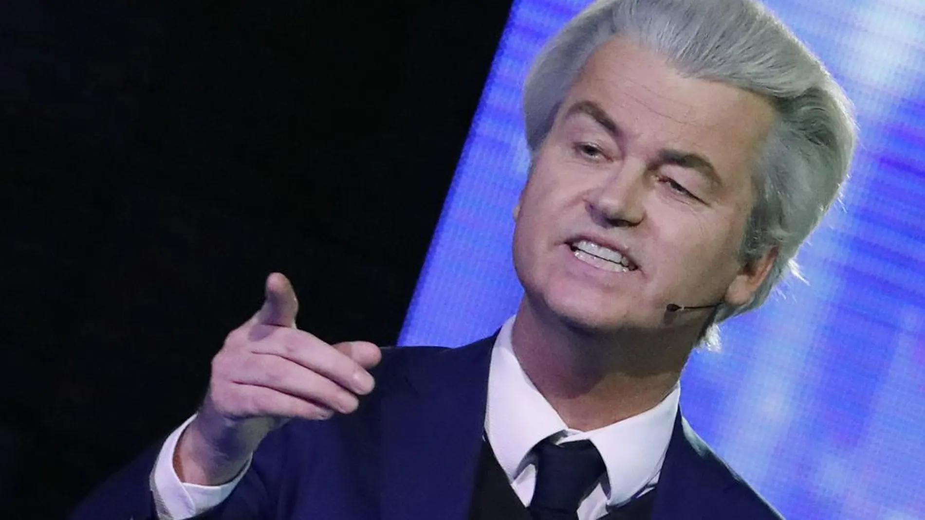 El xenófobo Wilders aspira a imponerse en las urnas