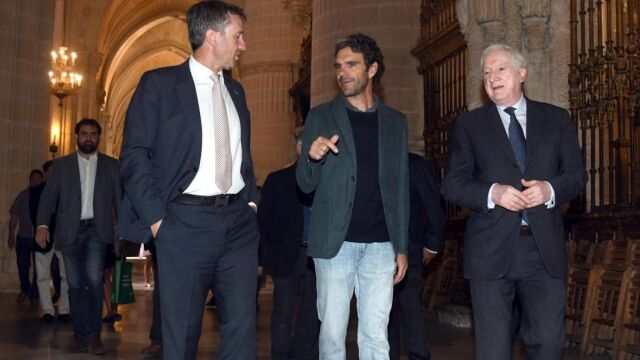 José Tomás conversa con Méndez Pozo y Javier Lacalle