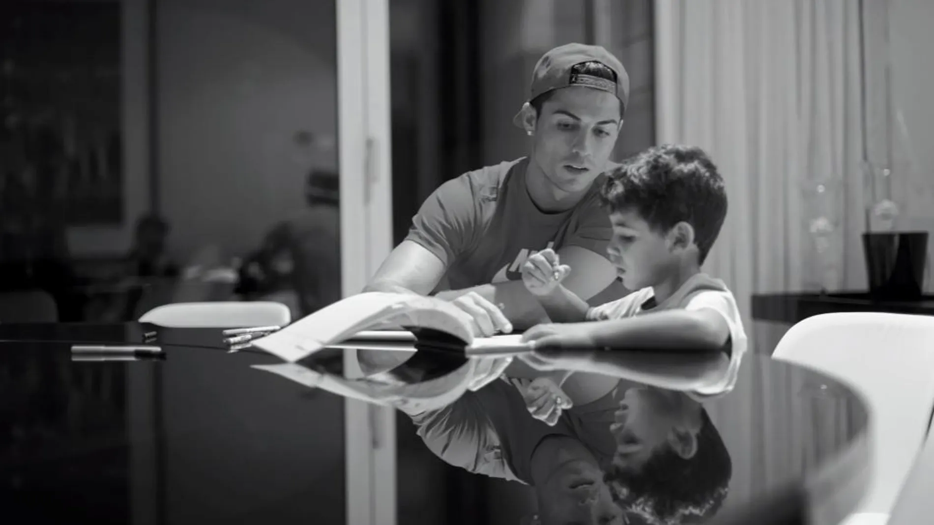 Imagen facilitada por Universal Picture del documental "Ronaldo", que se estrena el próximo 9 de noviembre.