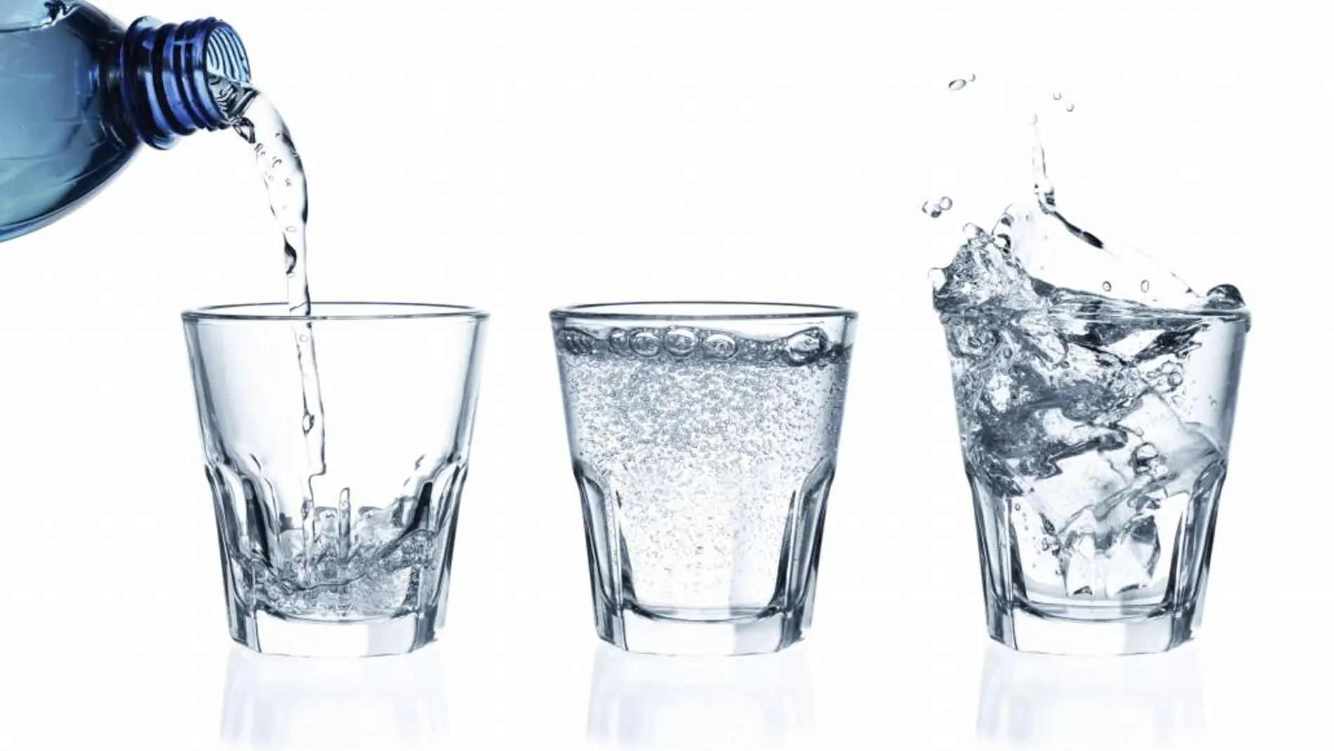 ¿Cuánta cantidad de agua debo beber cada día?