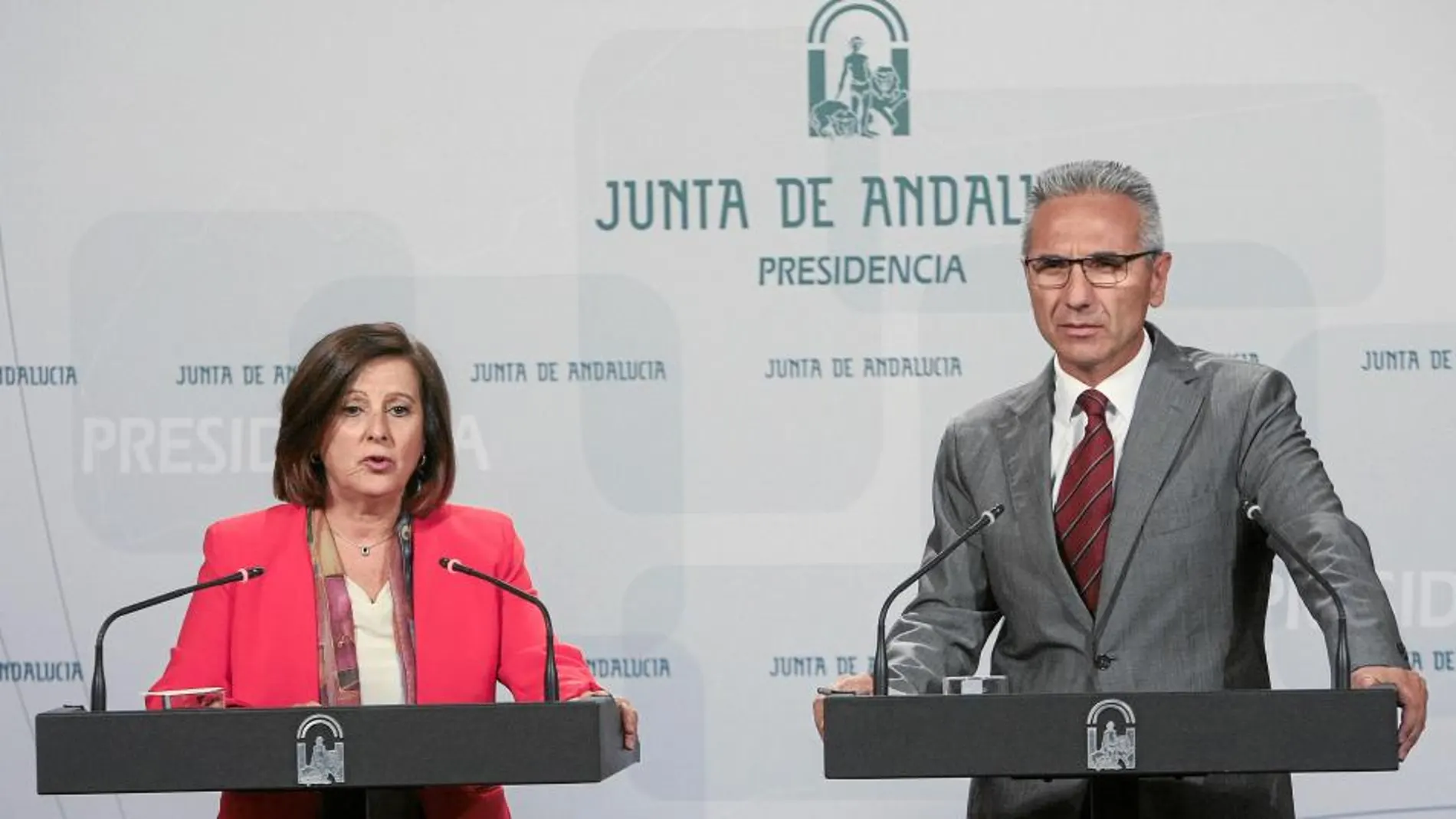 La consejera de Igualdad y el portavoz del Ejecutivo andaluz, ayer