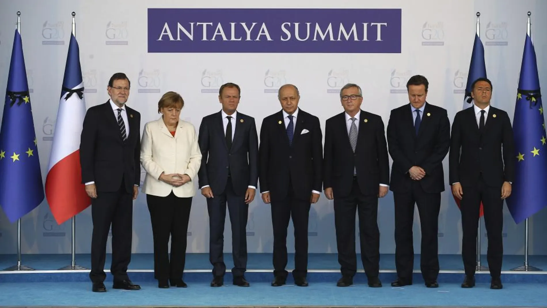 Los líderes del G20 guardan un minuto de silencio para honrar a las víctimas de los atentados de París