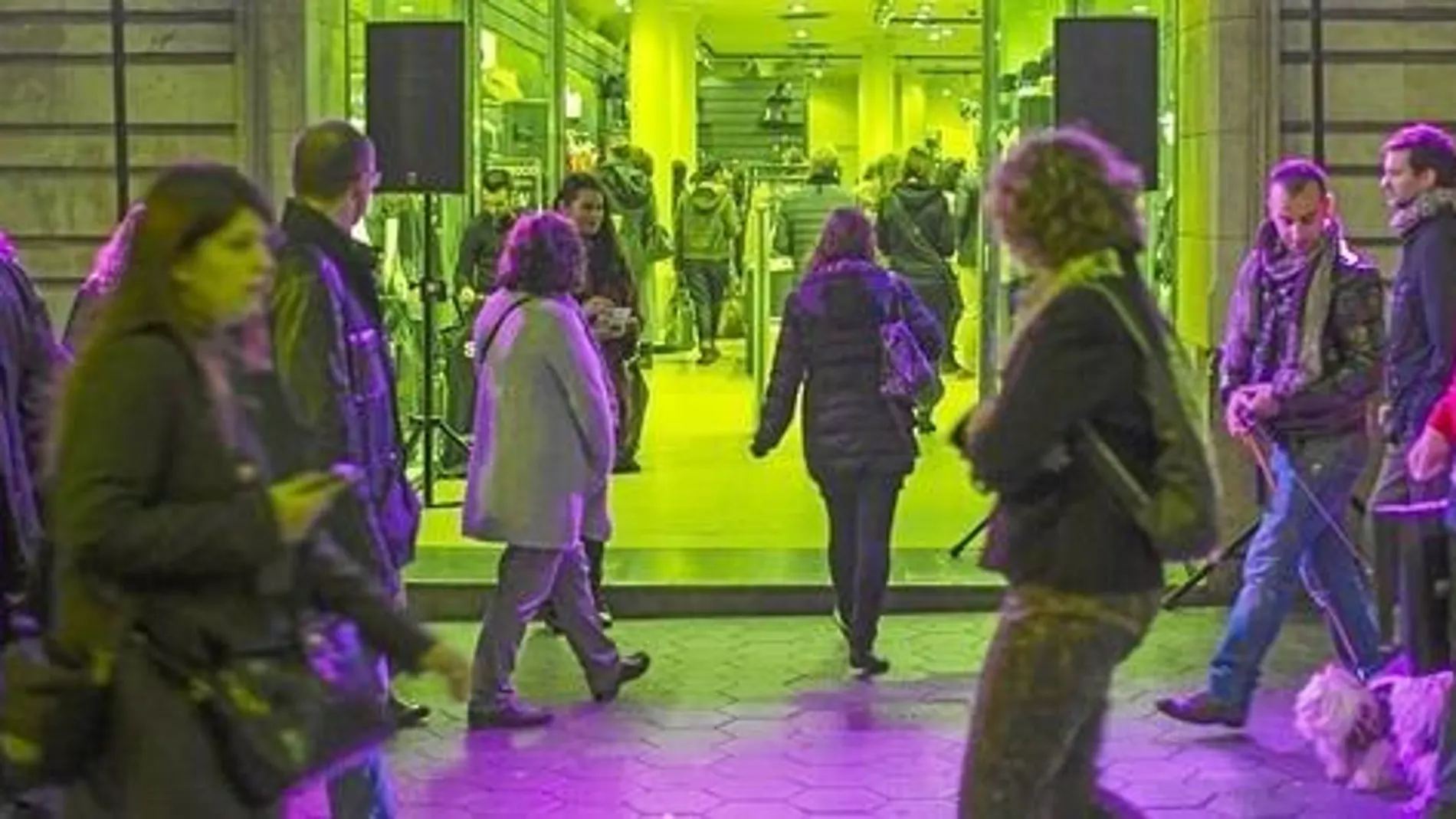 Los grandes comercios piden ampliar los festivos abiertos