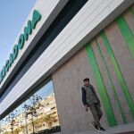 Mercadona ha diseñado un nuevo modelo de supermercado en el que invertirá 180 millones de euros en 2017 para reformar 125 tiendas en toda España.