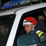 La Guardia Civil traslada a los mineros tras encontrar el cuerpo de Julen